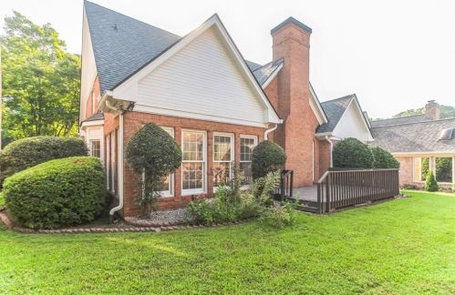 3481 Greystone Cir, Atlanta GA  30341-5854 exterior