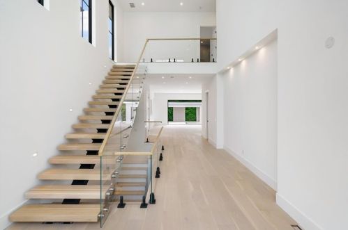 2931 Lookout Pl, Atlanta GA  30305-3217 exterior