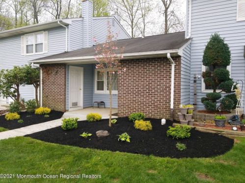 450 Crawford St, Tinton Falls, NJ 07724-2961