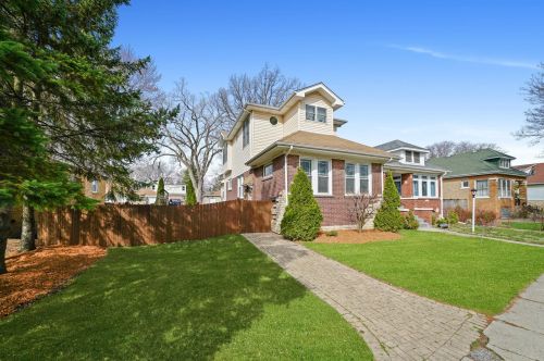 3612 Woodside Ave, Brookfield, IL 60513-1749