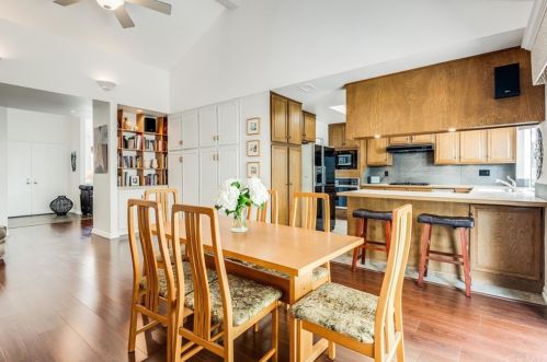 8 Dorchester, Irvine CA  92620-2614 exterior