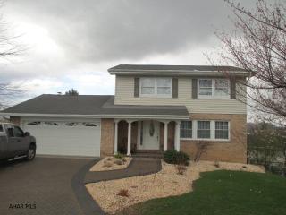 904 Hudson Ave, Altoona, PA 16602-6909