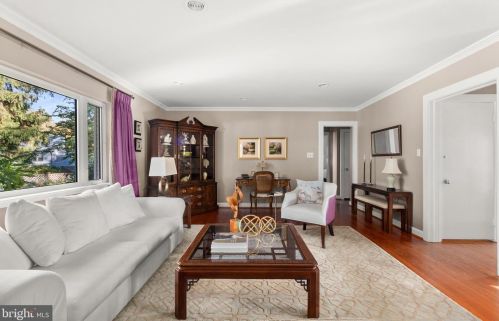 1211 Pinecrest Cir, Silver Spring MD exterior