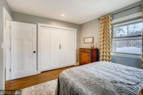 2382 Hillside Rd, Saint Paul MN  55110-5534 exterior