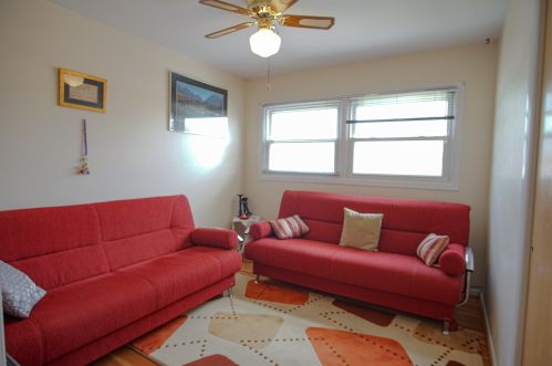 8931 Merrill St, Niles IL  60714-1707 exterior