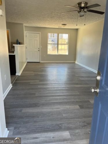 6759 Hiddenlake Dr, Rex GA  30273-2109 exterior