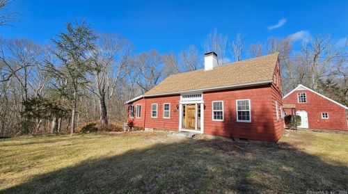 986 Long Cove Rd, Gales Ferry, CT 06335-1918