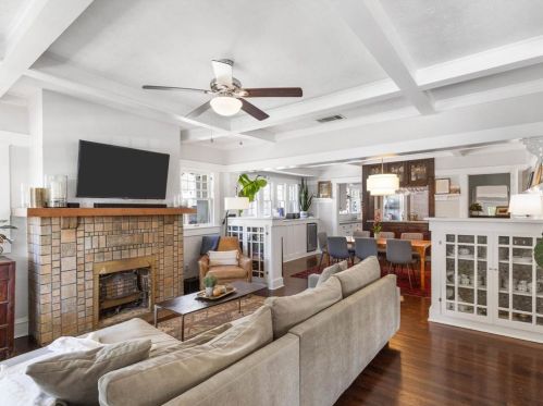 2237 6 Ave, Fort Worth TX  76110-1807 exterior