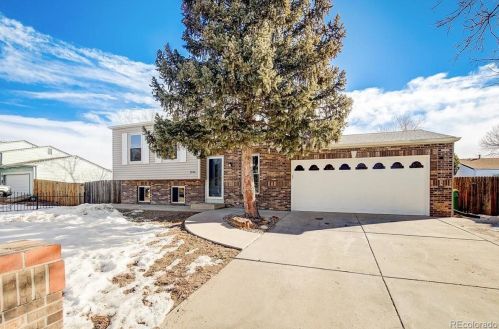 1946 Cathay St, Denver, CO 80011-5233