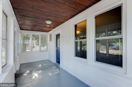 946 Cook Ave, Saint Paul MN  55106-3235 exterior