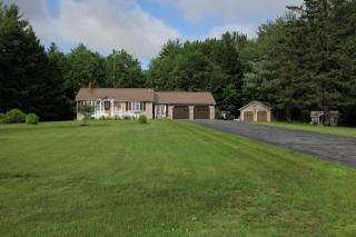 84 Estes Ave, Palmyra, ME 04965-3834