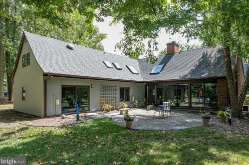 22 Constitution Hl, Princeton NJ  08540-6748 exterior