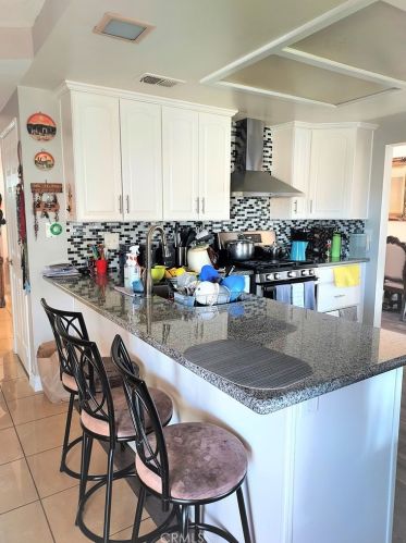 3166 Wicklow Dr, Riverside CA  92503-5805 exterior