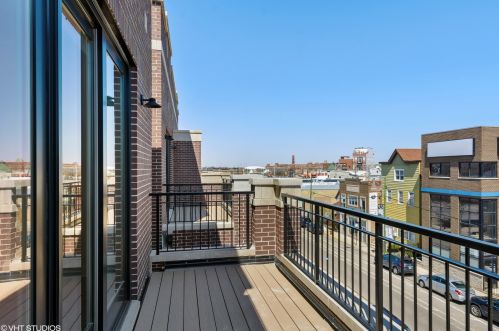 3122 Clybourn Ave, Chicago IL  60618 exterior