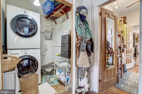 437 44 St, Philadelphia PA 19104-2910 exterior