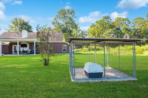 1016 Chateau Wood Pkwy Dr, Conroe TX  77385-9771 exterior