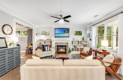 376 Third Ave, Scottdale, GA 30079-1716