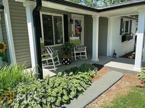 1320 Wooten Rd, Ringgold, GA 30736-6329