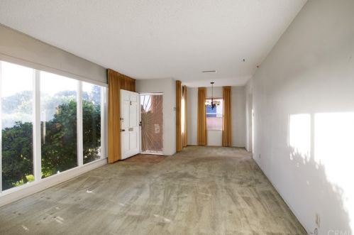 9013 Bradhurst St, Pico Rivera, CA 90660-3051