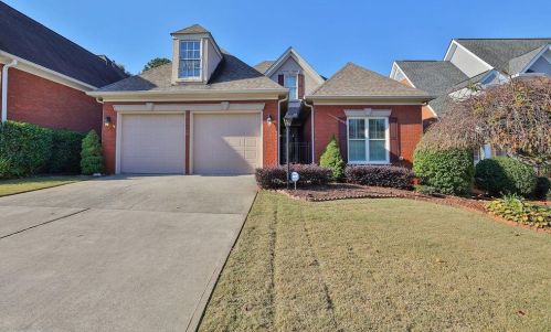 2060 Glenhurst Dr, Lithonia, GA 30078-6774