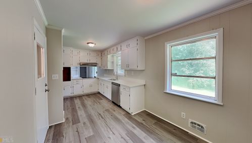 4587 Hopewell Rd, Atlanta GA  30337-5408 exterior