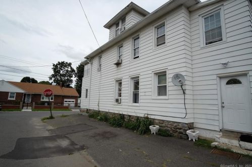 63 Hawthorne Ave, Waterbury, CT 06708-4614