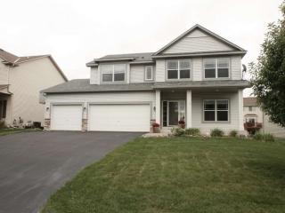 1091 Drew Dr, Saint Paul, MN 55129-6206