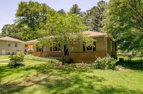 6224 Denny Ln, Mableton, GA 30126-4916