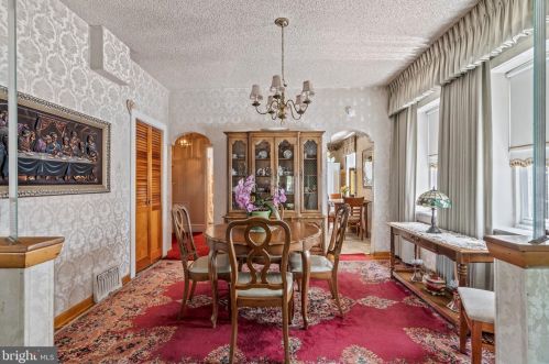 6729 Jackson St, Philadelphia PA  19135-2210 exterior