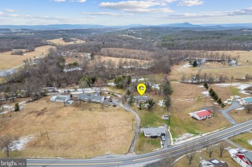 48 Calvin Unger Ln, Berkeley Springs WV 25411-5181 exterior