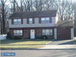 452 Charleston Rd, Willingboro, NJ 08046-1733