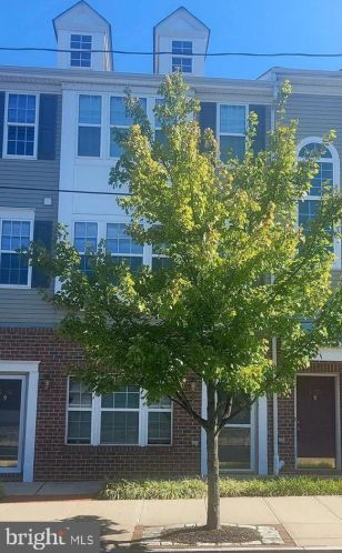 1068 Lamberton St, Trenton, NJ 08611-3423