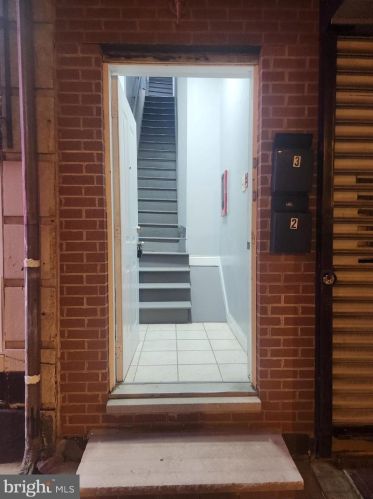 5341 Market St, Philadelphia PA 19139-3320 exterior