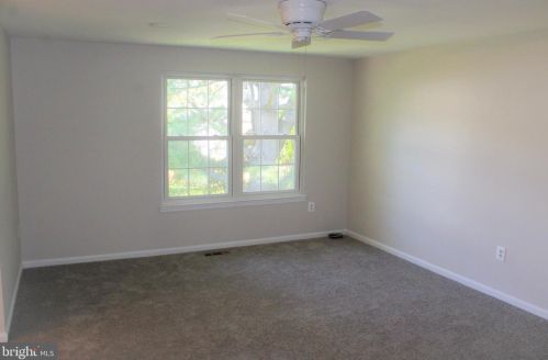 15034 Shamrock Ridge Rd, Silver Spring MD 20906-6107 exterior