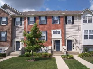 754 Lambert Ln, Hanover Park, IL 60103-2327