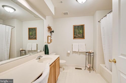 314 Brickhouse Rd, Princeton NJ  08540-7352 exterior