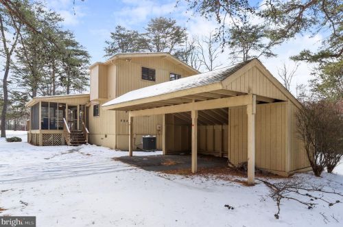 283 The Woods Rd, Hedgesville WV  25427-6886 exterior