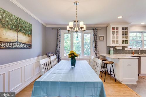 909 Roswell Dr, Silver Spring MD 20901-2128 exterior