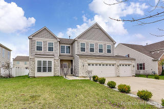 1612 Woodland Ln, Lemont IL  60490-3270 exterior