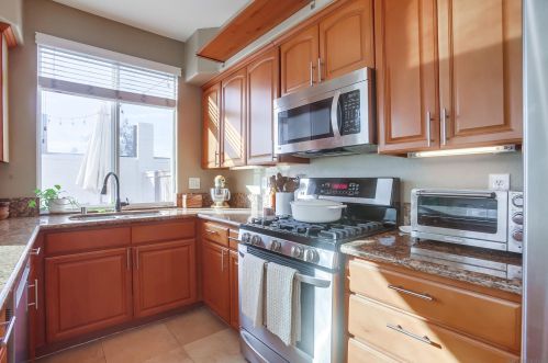 382 Carmel Creeper Pl, Encinitas CA  92024-7704 exterior