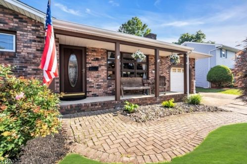 1443 Dominic St, Manville, NJ 08835-1954