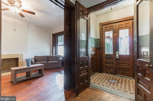 4709 Baltimore Ave, Philadelphia PA 19143-3118 exterior