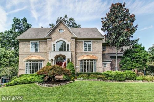 12042 Creekbend Dr, Herndon, VA 20194-5615