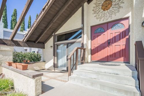 2323 Larch St, Simi Valley, CA 93065-2535