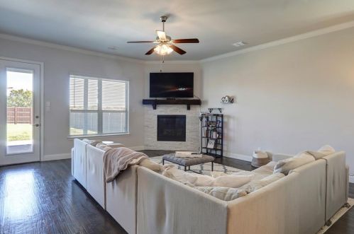 7205 York St, Fort Worth TX  76180 exterior