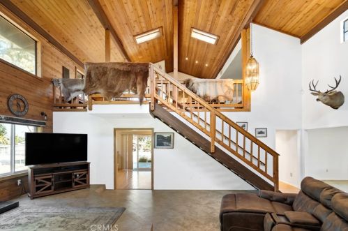 2150 Gratton St, Riverside CA  92504-5201 exterior