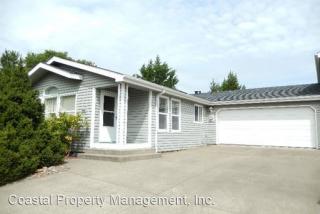 456 Sherwood Loop, Florence, OR 97439-8890