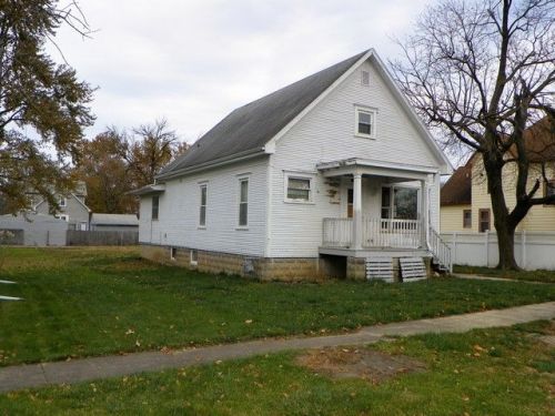 213 Cleveland St, Cullom, IL 60929-7187