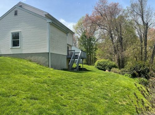 21 Rockwell Ct, Wapping CT  06074-6901 exterior