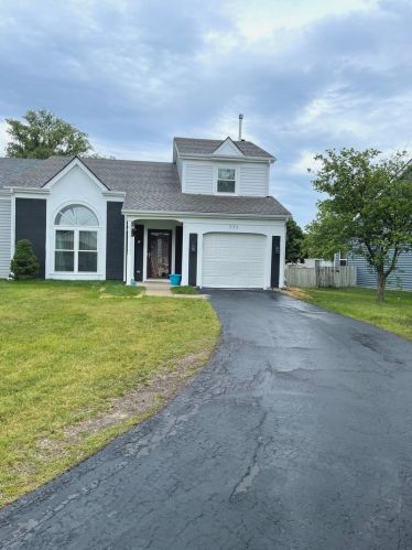 771 Stanford Ln, Carol Stream, IL 60188-4358